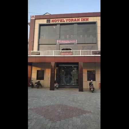 Hotel Yoran Inn & Restaurant By Wb Inn Sadabad Kültér fotó